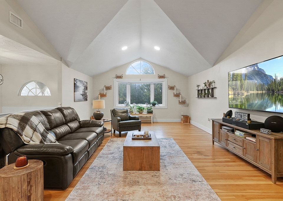 45 Kendall Hill Rd, Sterling, MA 01564 | Zillow