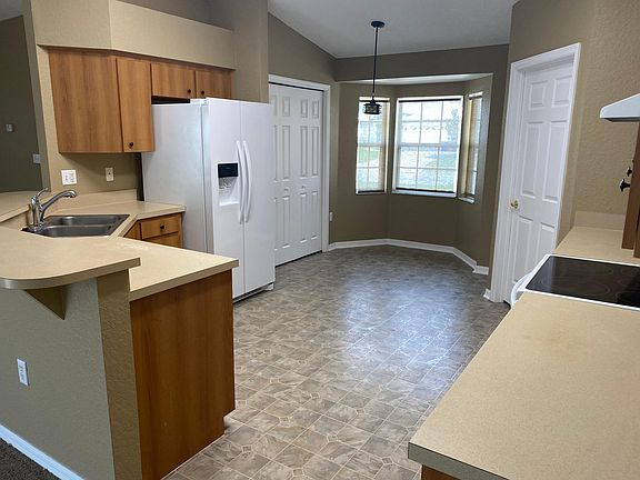 3rd image of 1485 Laurel Meadows Dr