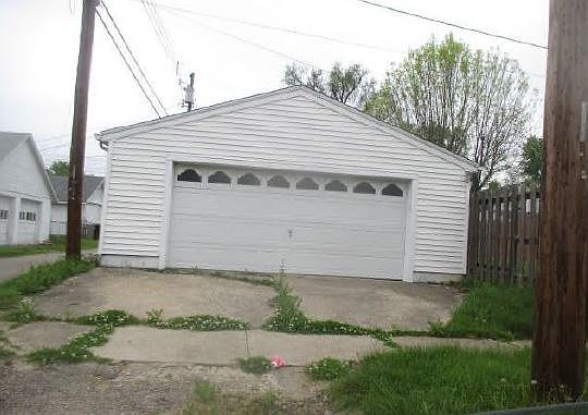 4th image of 1000 Malvern St