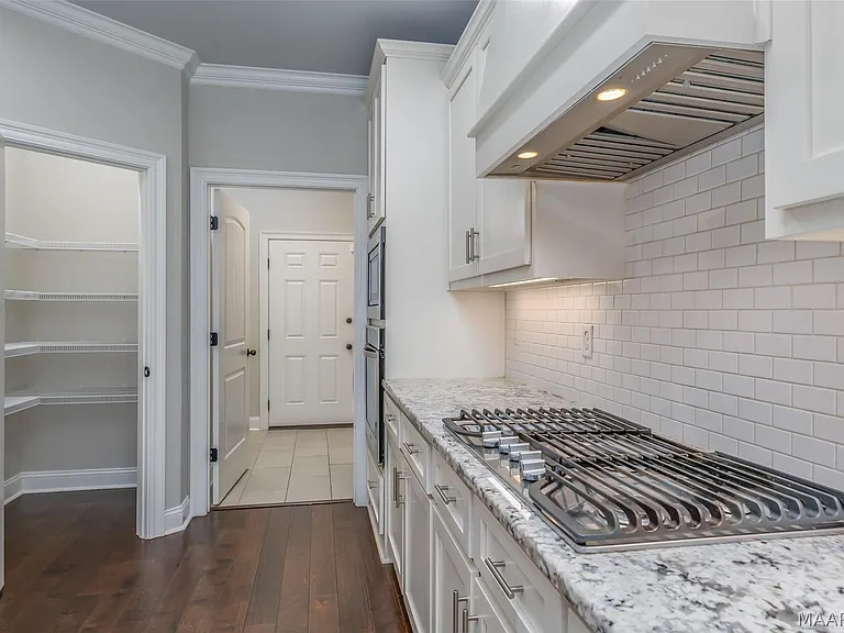 1613 Haworth Park Way — Photo 13