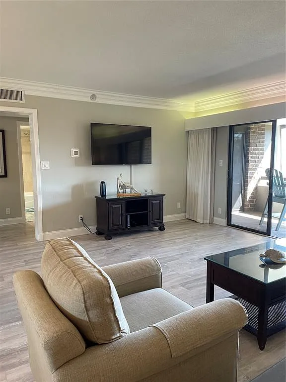 1 bed, 1.0 bath, 825 sqft, $2,500 — Photo 4