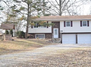 208 N Charcoal St, Troy, IL