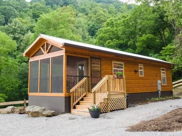 289 Morgan Branch Rd, Leicester, NC 28748