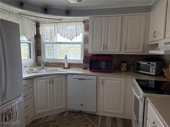 4th image of 3115 Indian Village Ln