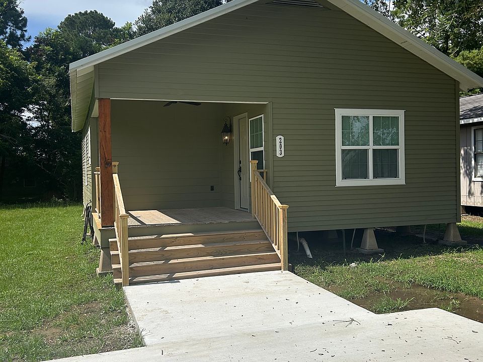 1st image of 203 Madelyn St