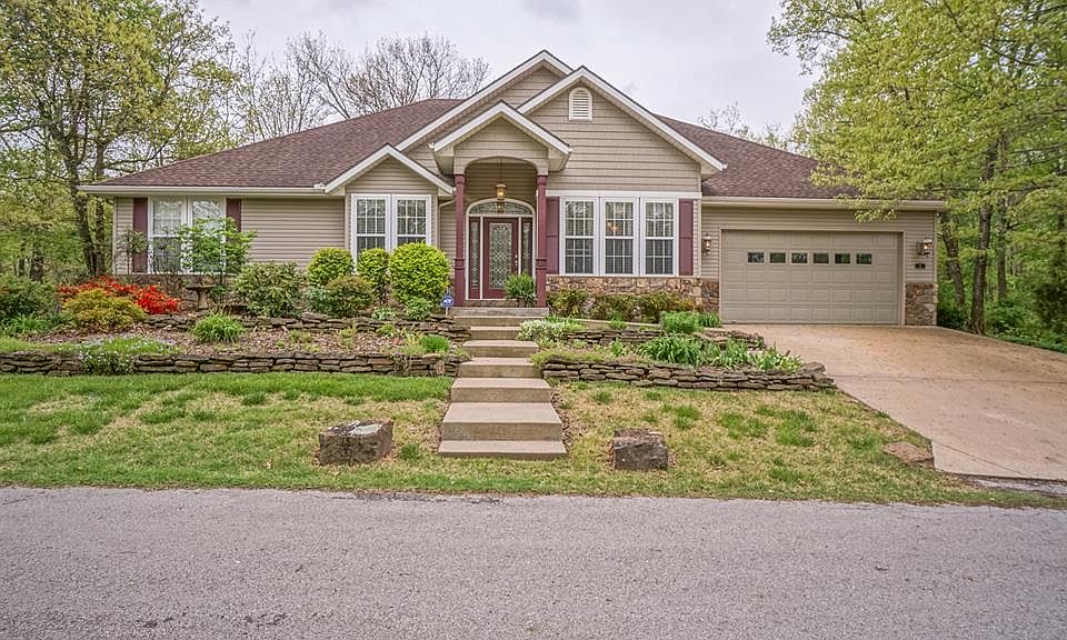 1st image of 1 Silverdale Cir