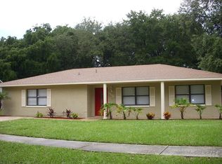 1416 Oak Valley Dr, Seffner, FL 33584