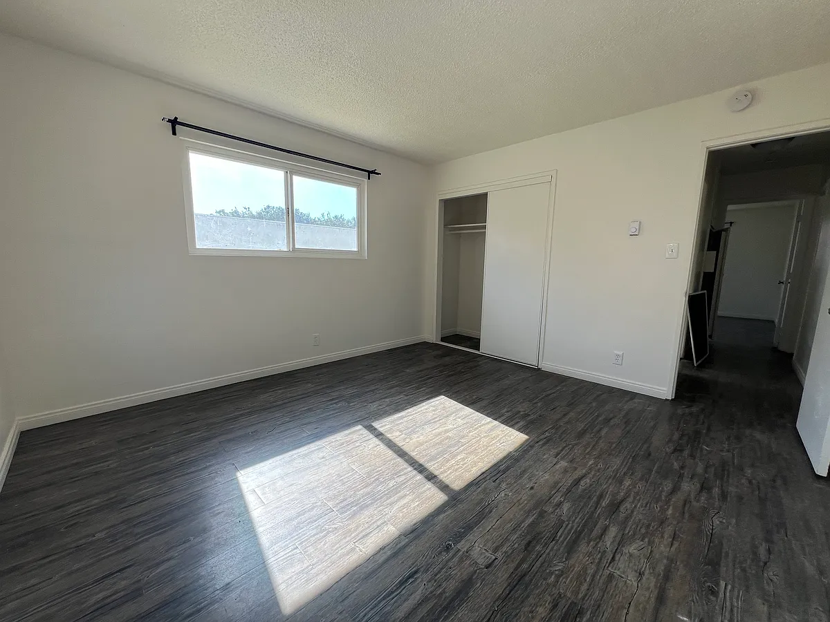 Building Photo - 420 E Pleasant Valley Rd #2