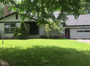 91 Fieldston Ter, Rochester, NY 14610