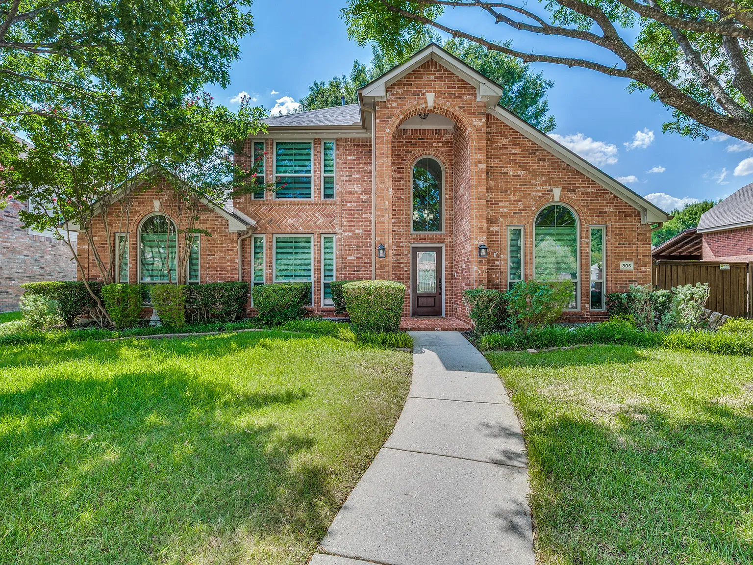 5 bed, 2879 sqft, $3,300 — Photo 1