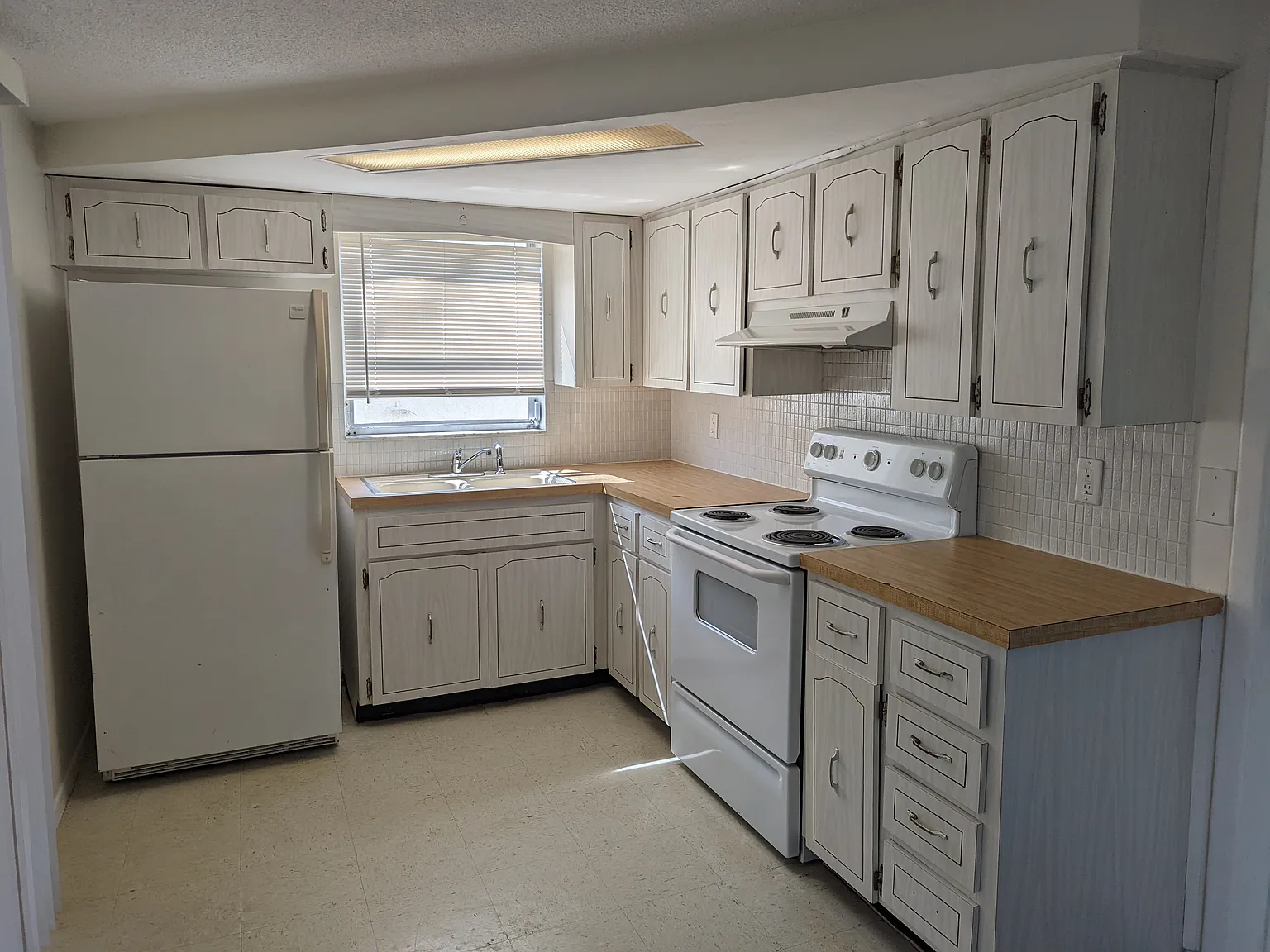 Two bedroom in Regency Park — Photo 3