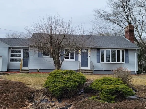 87 Westwood Pkwy, Southbridge, MA 01550
