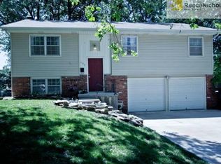 705 N Purdom St, Olathe, KS 66061