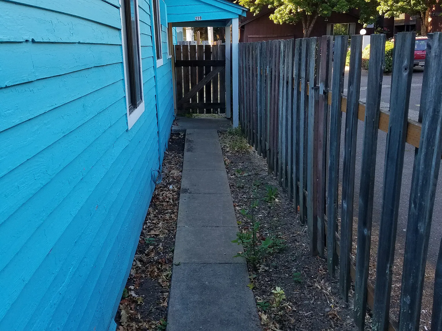 239 SE Lilly Ave — Photo 3