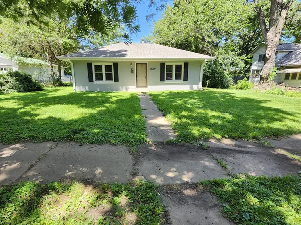139 NW Louise St, Topeka, KS 66606