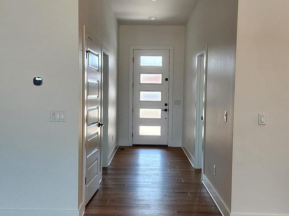4th image of 2413 E Swallow Street