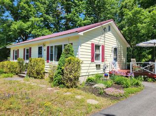 10 Arthur Dr, Steep Falls, ME 04085
