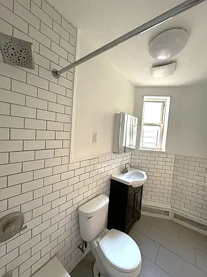 Rented by Pear NYC LLC | media 18