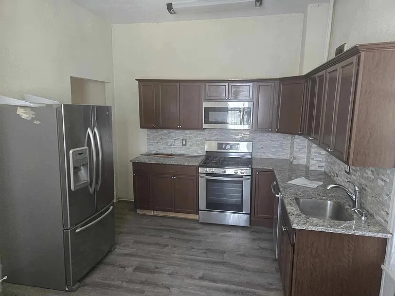 259 S 44th St #1 — Photo 1