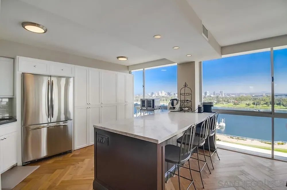 2 bed, 2.0 bath, 1267 sqft, $7,300 — Photo 1