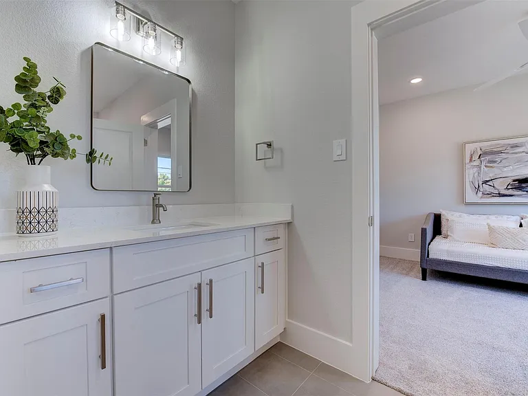 5138 Rosslyn Rd — Photo 21