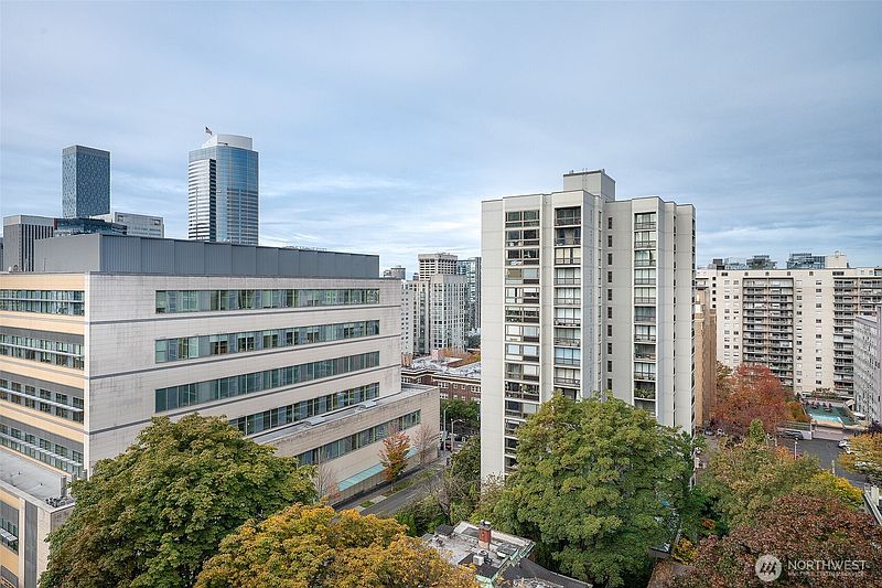 3rd image of 1105 Spring Street #1304