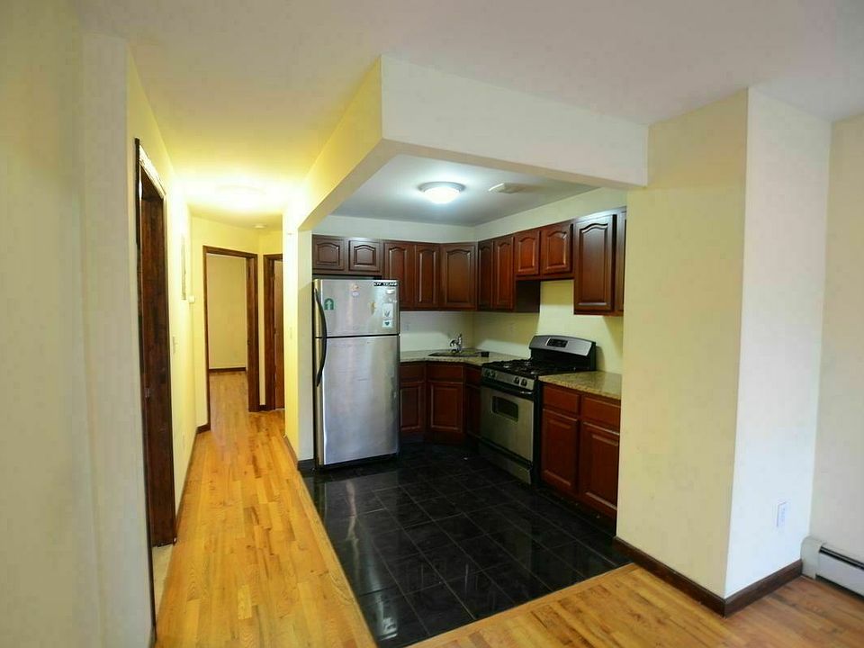 1st image of 221 Quincy St #2L