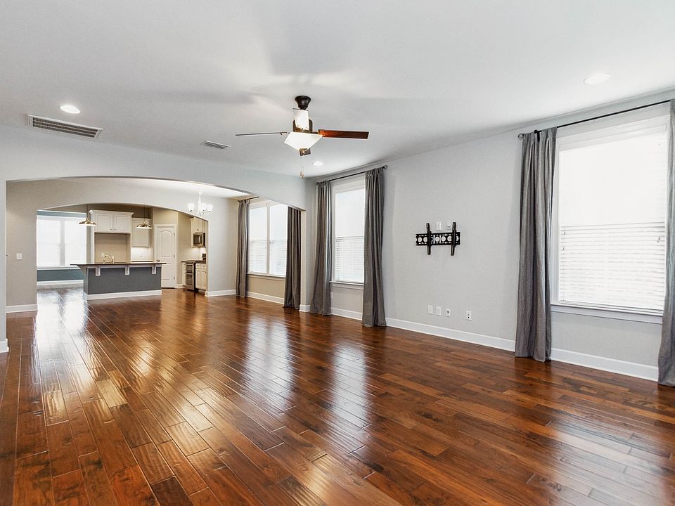 1st image of 5450 Pisano St