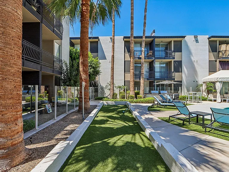 33-web-or-mls-N 7th Ave-0905-907