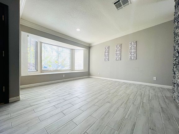 4th image of 1404 Indian Hedge Dr