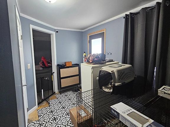 5th image of 218 Calvert St