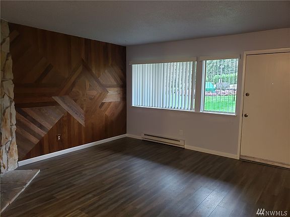 5th image of 9623 S 248th St Unit D9