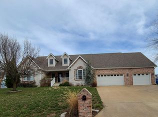 2111 Fairway Dr, Joplin, MO 64804