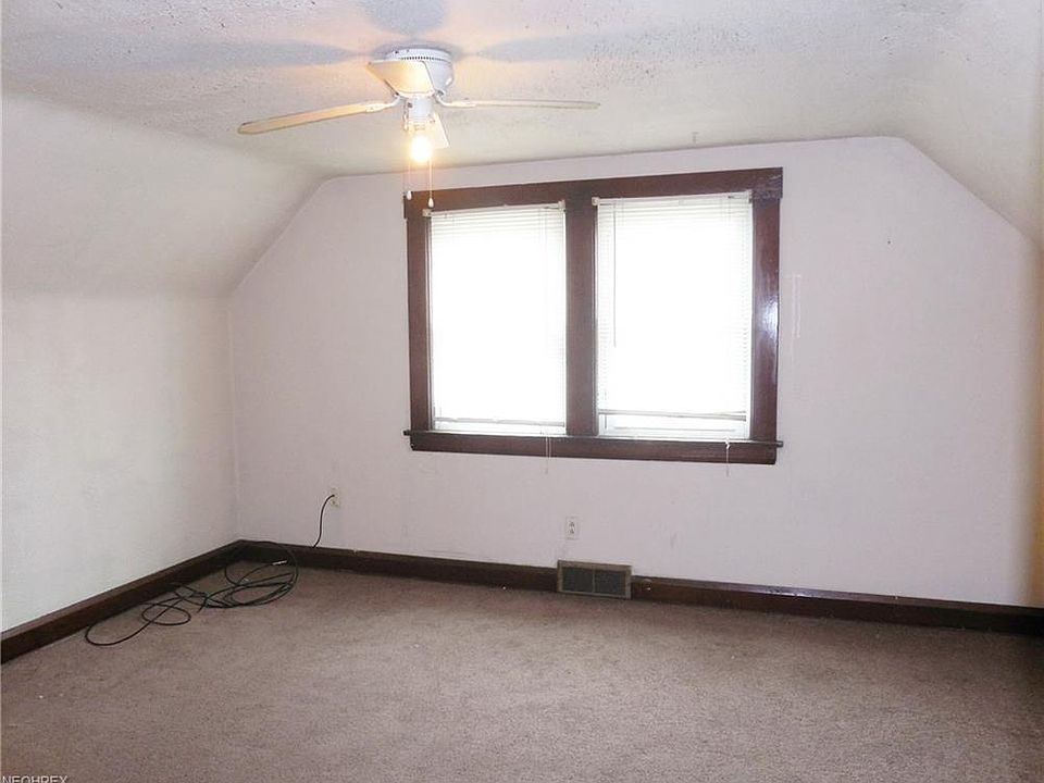 2nd image of 3928 Mahoning Ave APT 2