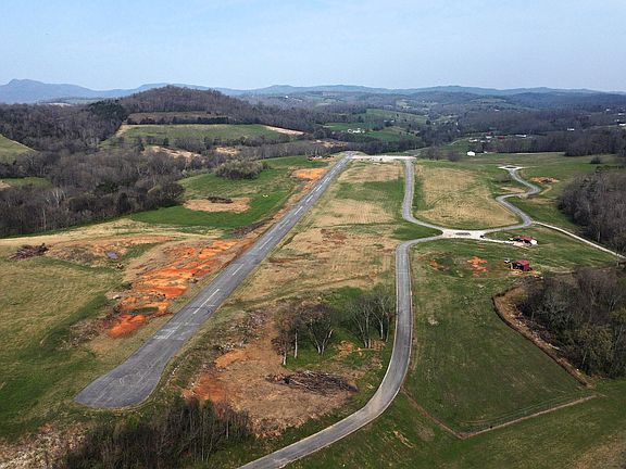 4th image of 747 Stone Rd