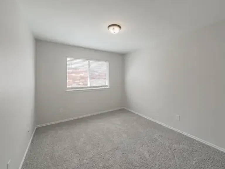 804 Fox Run Trl — Photo 25