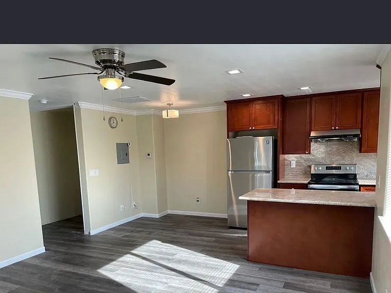 12917 Aurora Dr #A — Photo 3