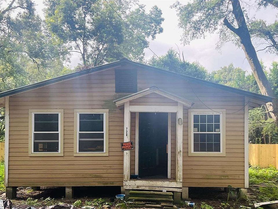 1st image of 728 Lynch St