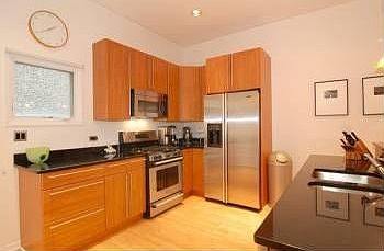 3rd image of 2330 W Armitage Ave Unit C