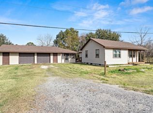 606 Avenue A, Winnie, TX 77665