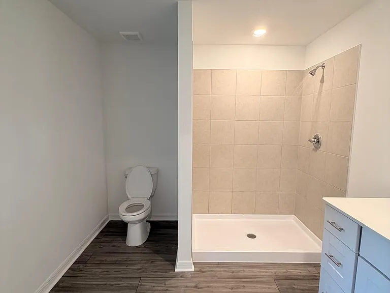3115 NE 36th Pl — Photo 12