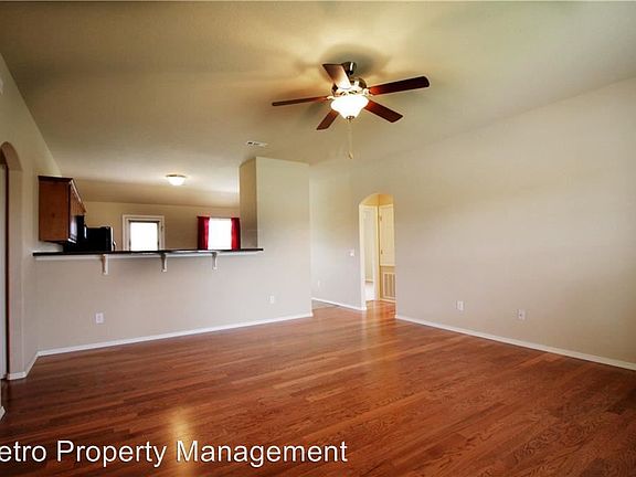 2nd image of 5305 SW Sahara St