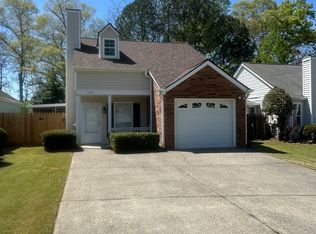 1358 Yorkshire Ln, Woodstock, GA 30188