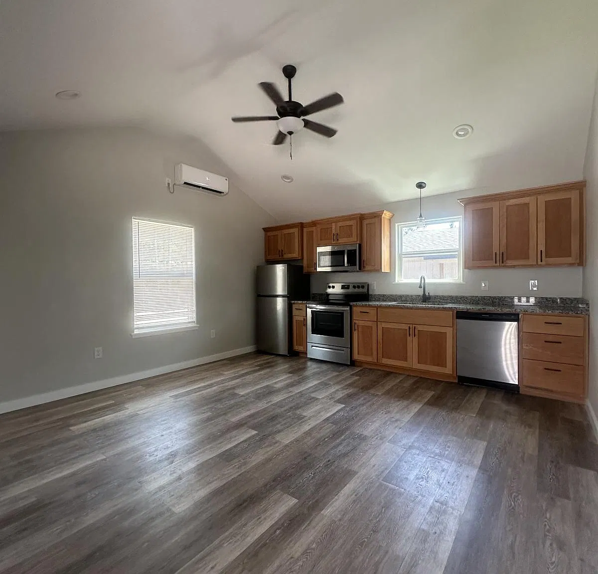 152 Camp Rd S - G — Photo 3