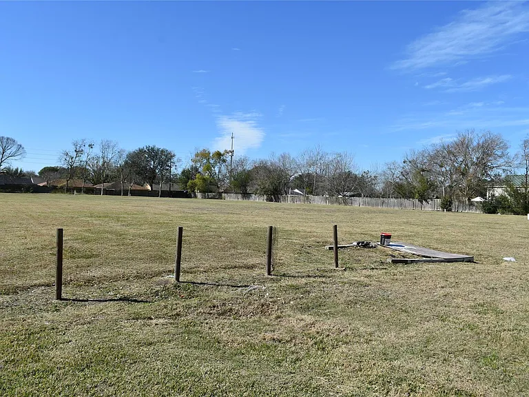 7813 Clodine Rd — Photo 3