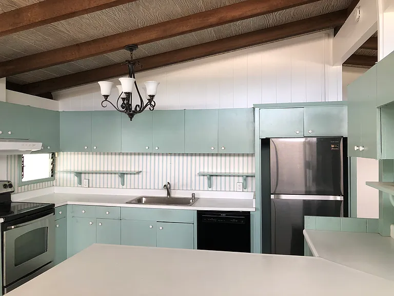 2230 Aumakua St — Photo 2