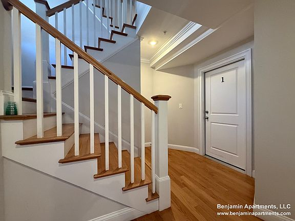 5th image of 62 Gordon St #1A
