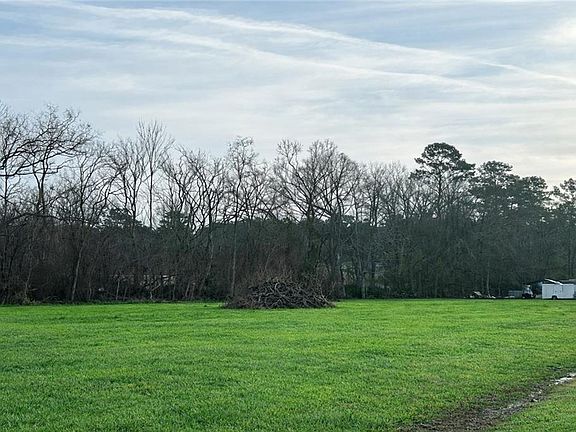 4th image of 44080 Mary Singletary Rd