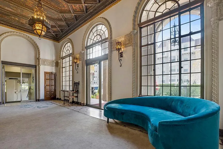 El Royale — Photo 3