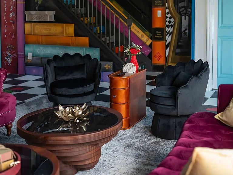 Building's Lounge